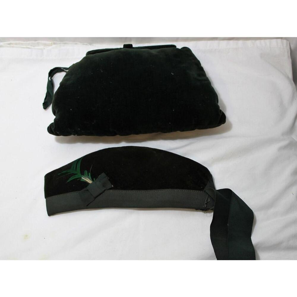 Vintage 1940s Girls' Forest Green Velvet Muff/Purse & Matching Hat